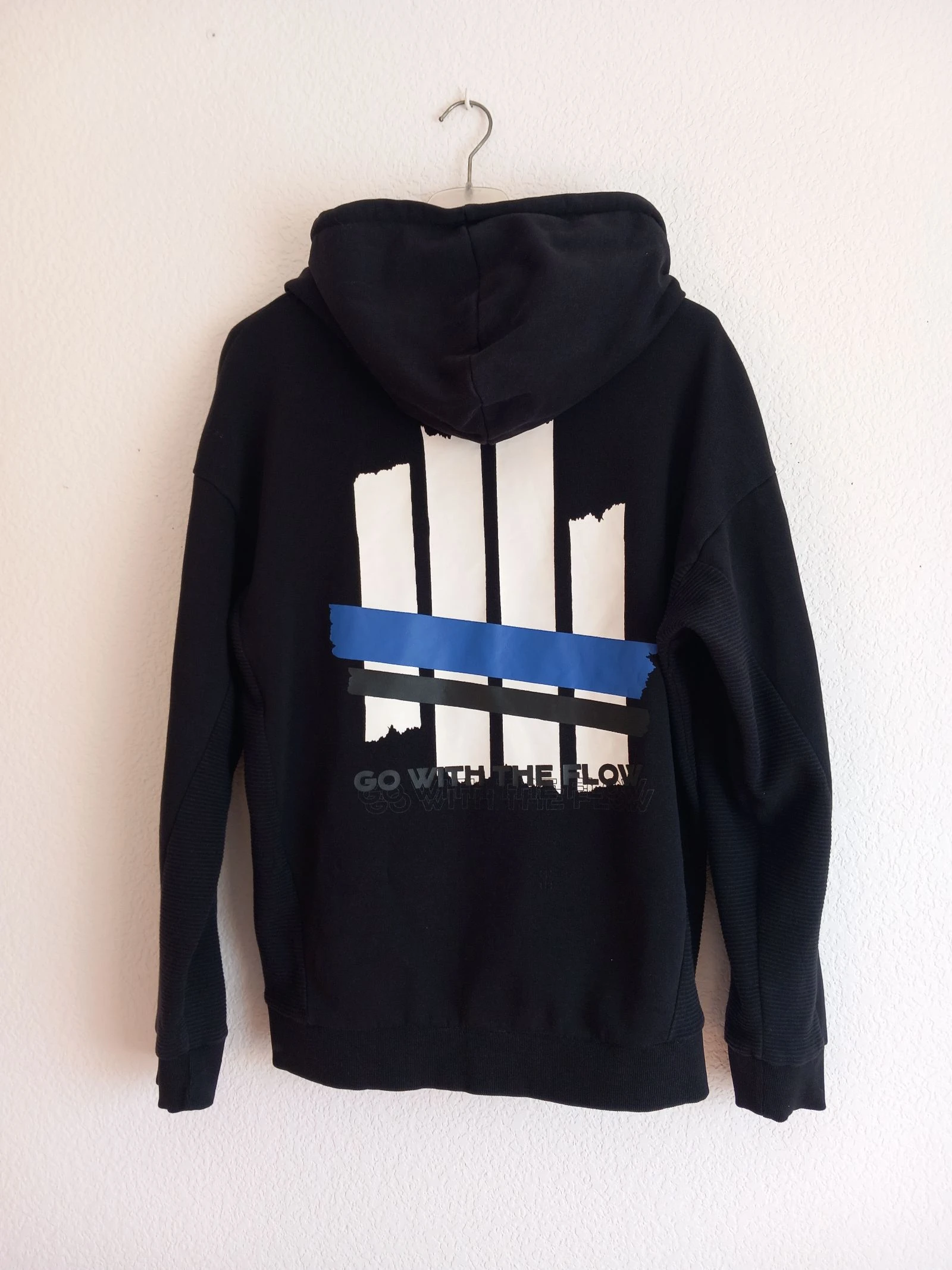 Sudadera con capucha y cremallera 